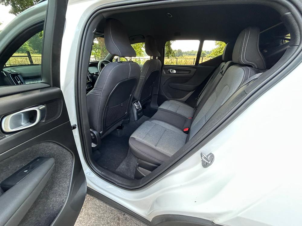 Used Volvo XC40 KN73PKZ 44