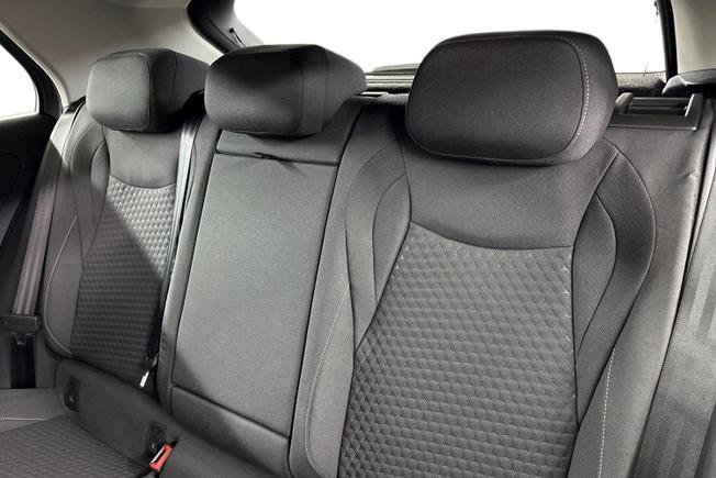 VOLKSWAGEN T-Roc Photo 14