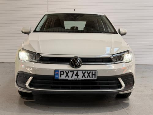 Volkswagen Polo Photo 0847413d-ef69-4228-bc24-3fbe52ec7c84.jpeg