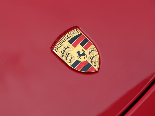 PORSCHE 911 Photo 13