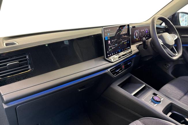 VOLKSWAGEN Tiguan Photo 2