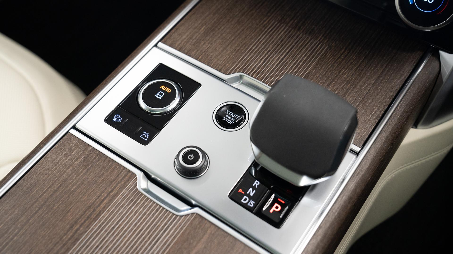 Land Rover Range Rover Photo 086105cd-475d-4828-9329-285266d98cf0.jpg