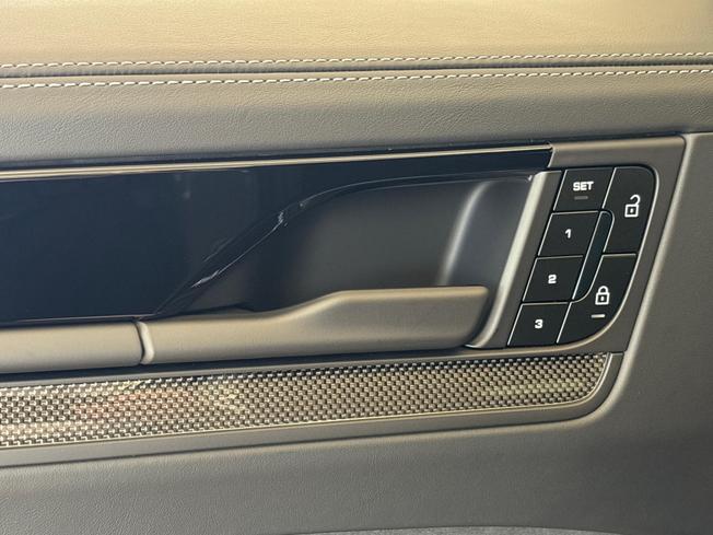 PORSCHE Cayenne Photo 34