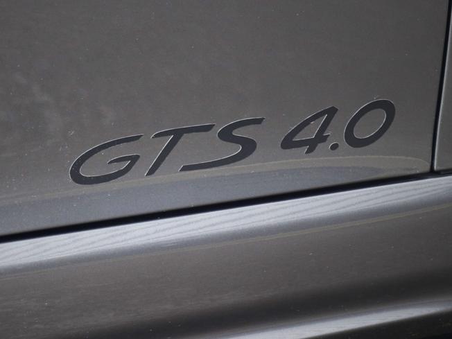 PORSCHE 718 Cayman Photo 11