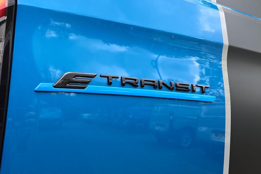 Used Ford E-TRANSIT CUSTOM CUSTOMSPORT2 22