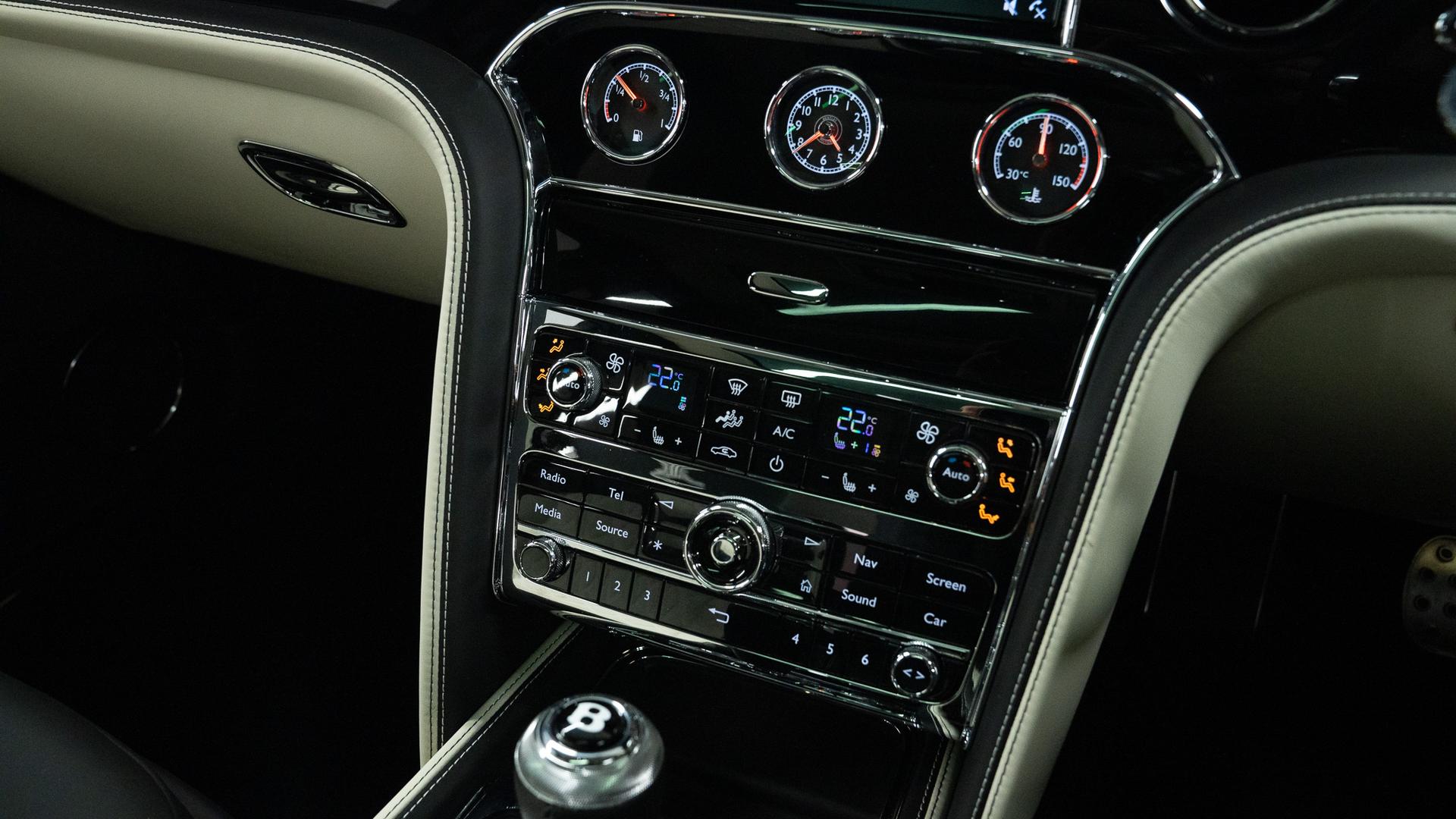 Bentley Mulsanne Photo 0882cc27-1524-4dcd-8f65-88211d93995e.jpg