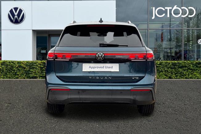 VOLKSWAGEN Tiguan Photo 7