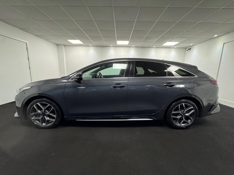 Kia ProCeed Photo 088c09f9-3a74-4ca7-a264-1755289d353e.jpg
