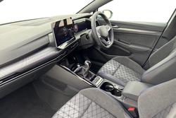 VOLKSWAGEN Golf Photo 2