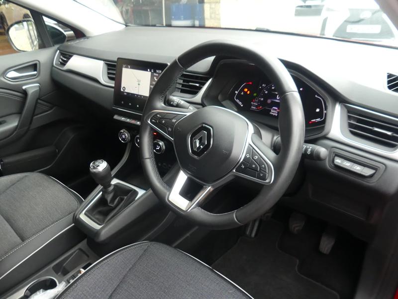 Renault Captur Photo 08ac54c9-d396-49c5-80cb-f927947360d7.jpg