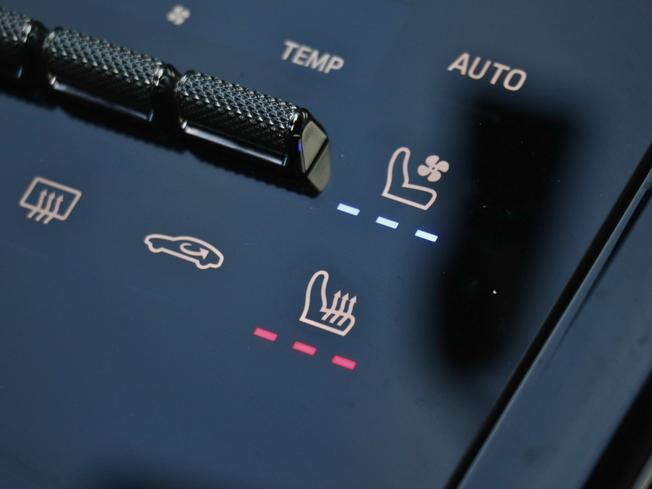 PORSCHE Panamera Photo 26