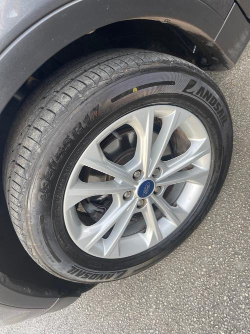 Ford Kuga Photo 08b80478-f76c-4323-ad06-88a68fcd06e7.jpeg