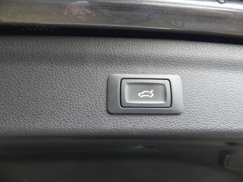 Audi Q3 Photo 08be28e2-11de-4b6c-9de8-b0a51c8df666.jpg