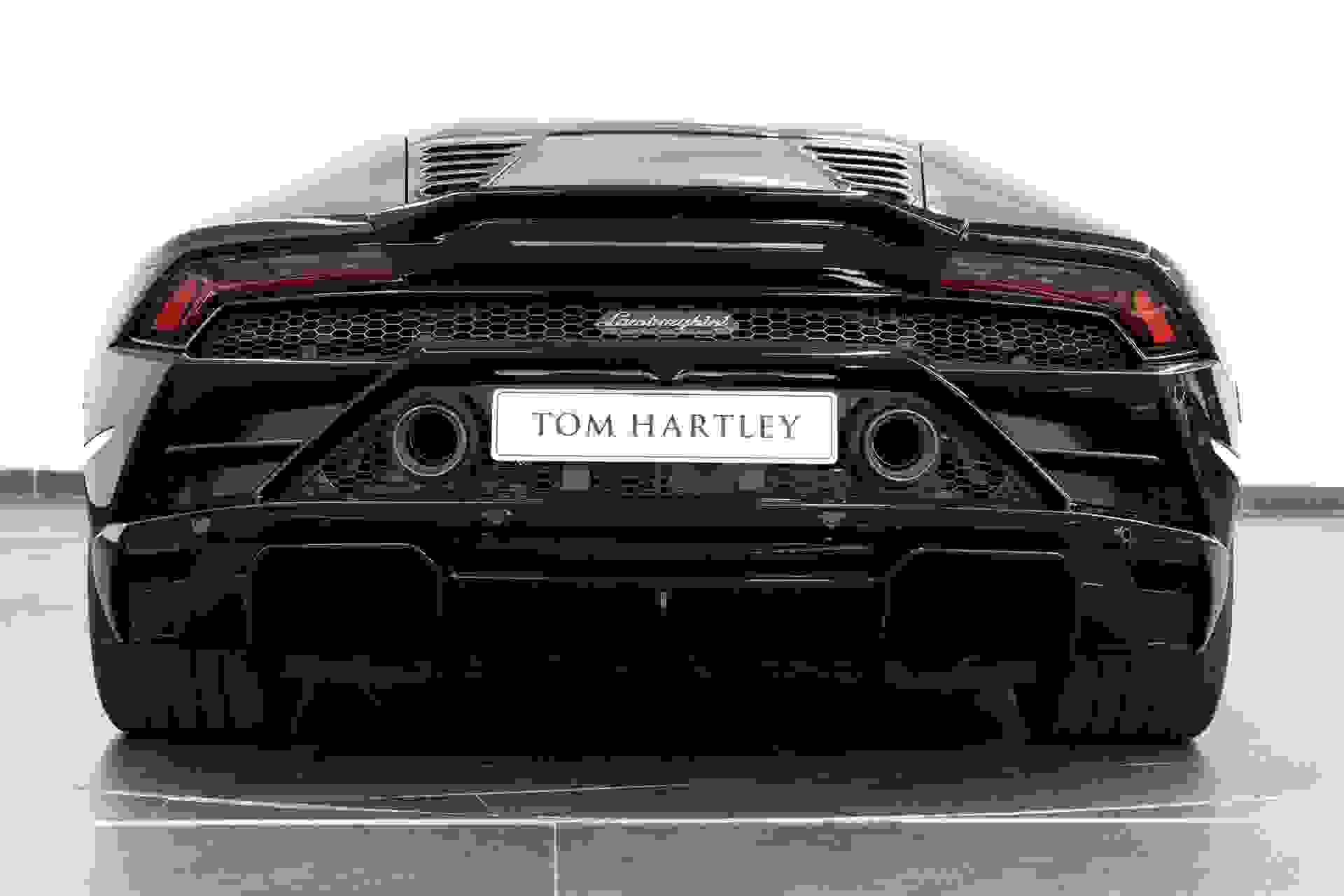 Lamborghini Huracan Photo 08c4f272-bbc1-4039-af9f-f8993a7d97b7.jpg