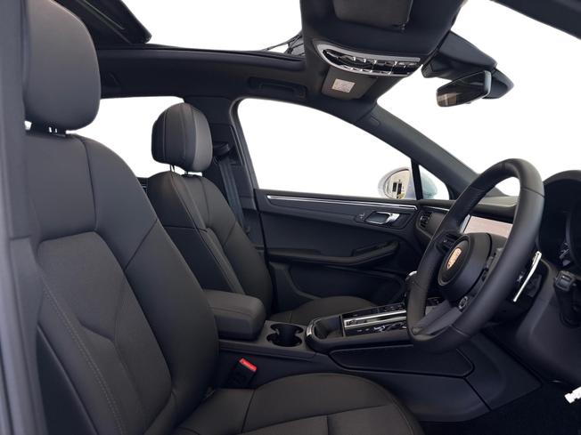PORSCHE Macan Photo 11