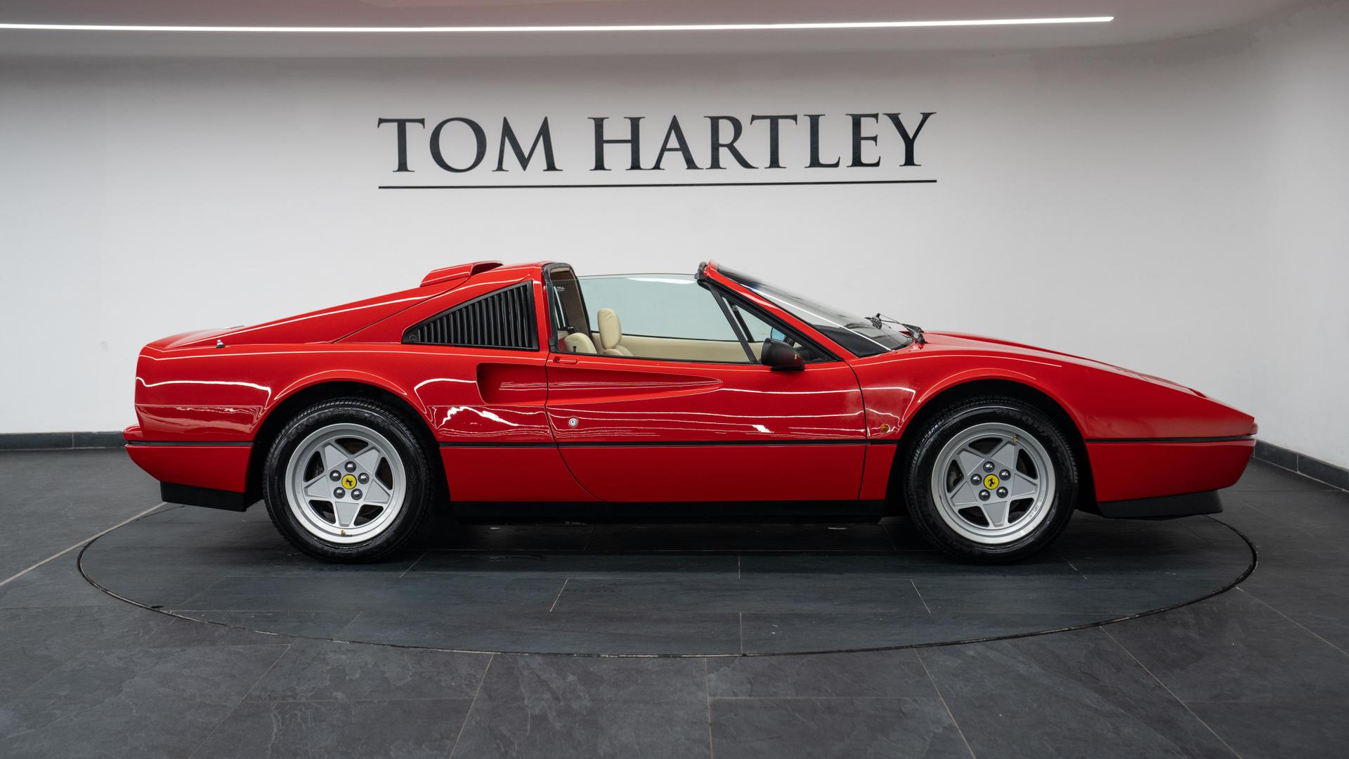 Ferrari 328 Photo 091b5b57-f37d-4603-bba9-1b3431e4bb1c.jpg