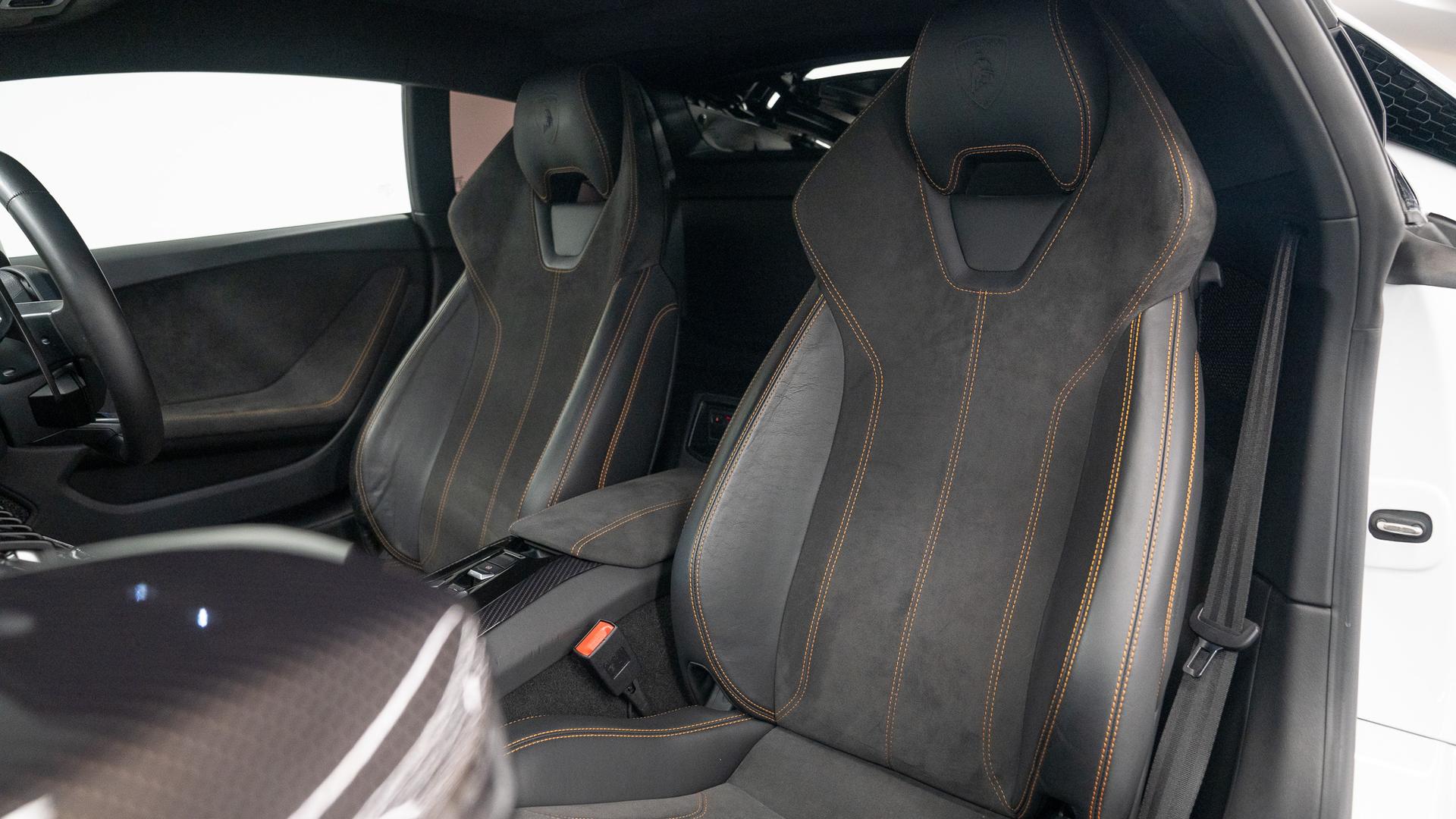 LAMBORGHINI Huracan Photo 0948ef75-6274-4725-8002-6f8944635235.jpg