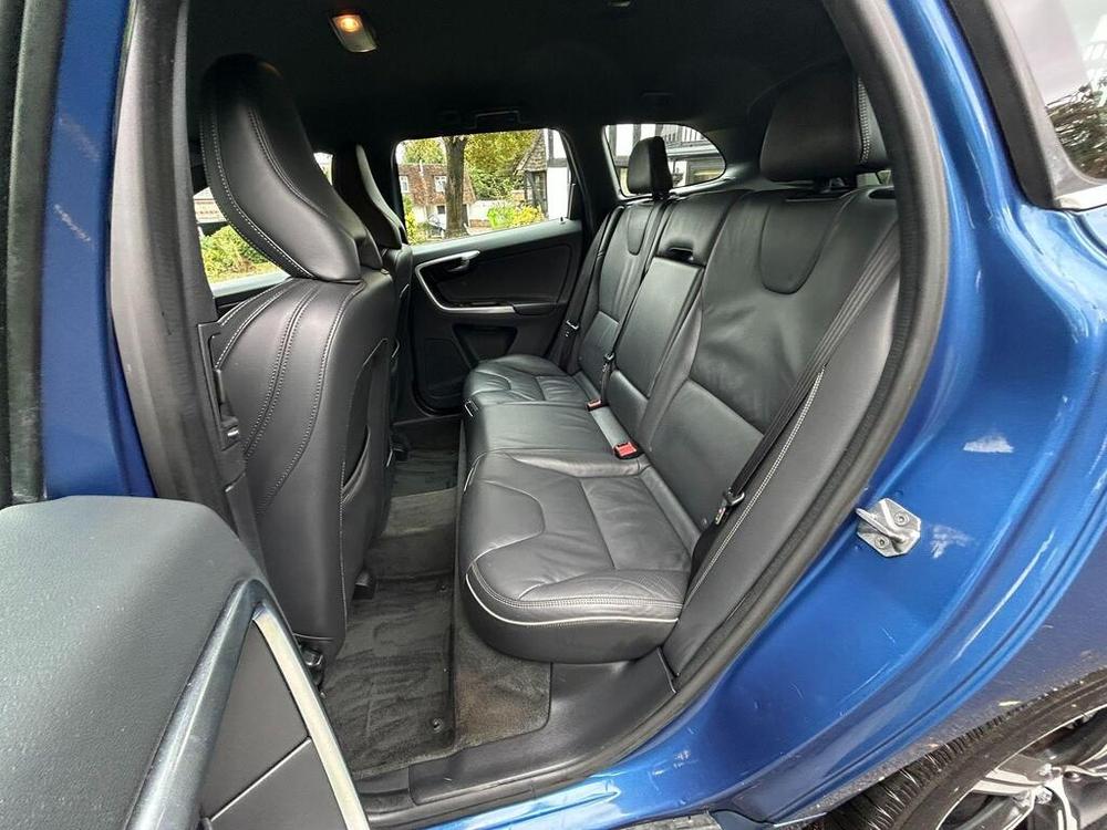 Used Volvo XC60 DC16DVZ 33
