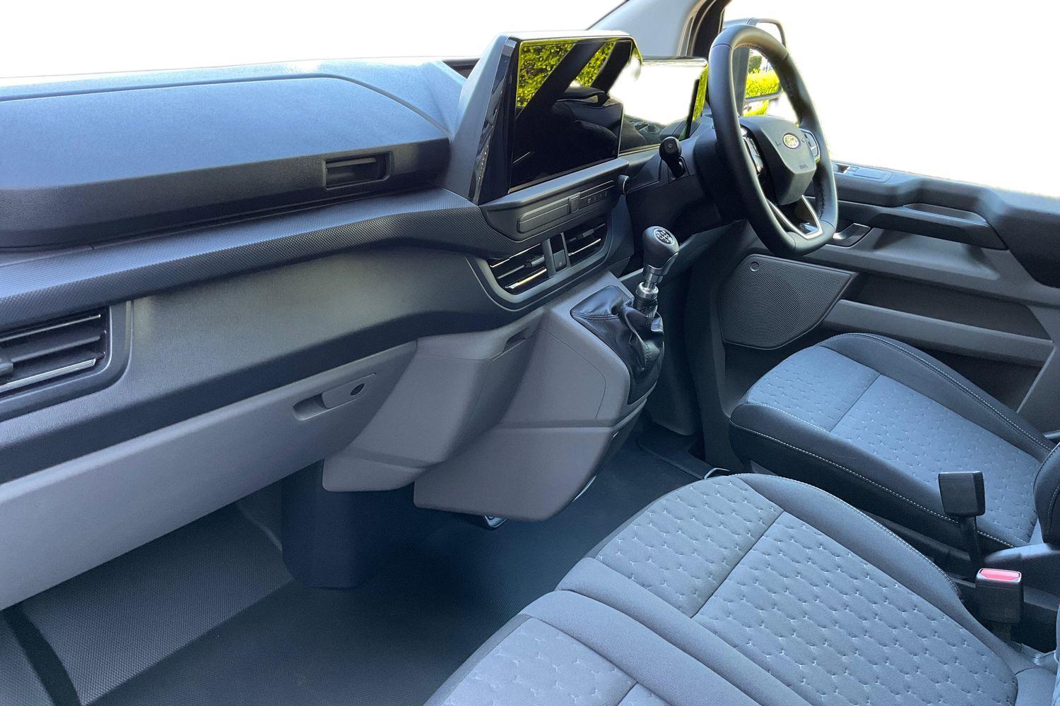 Ford TRANSIT CUSTOM Photo 3