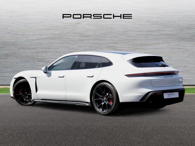 PORSCHE Taycan Photo 2