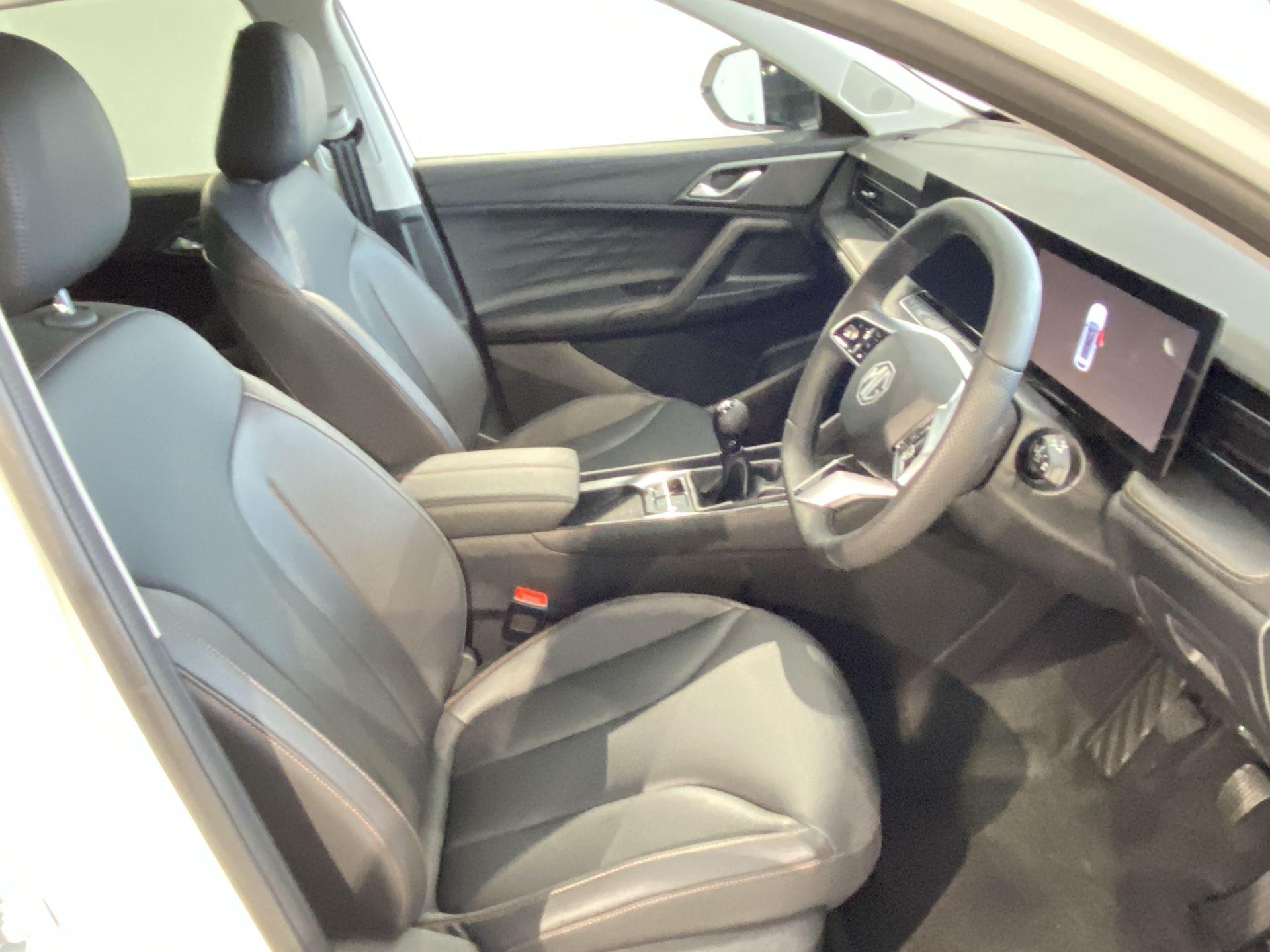 2026 MG Hs 5DR HAT 1.5 T-GDI TROPHY - vehicle photo 4 for sale on PureCar
