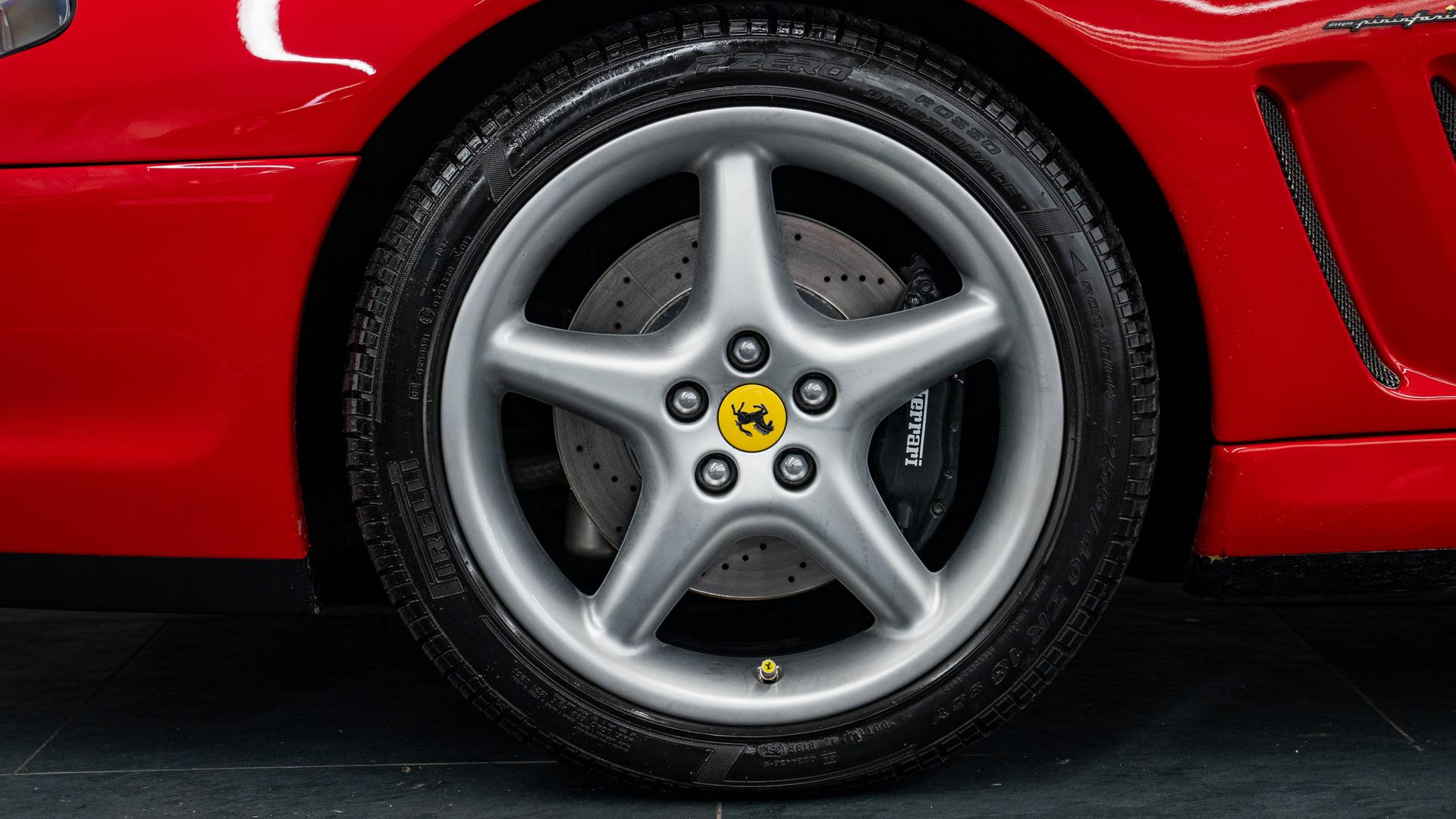 Ferrari 550 Photo 09890c08-5c21-4047-ae20-97e6922128cc.jpg