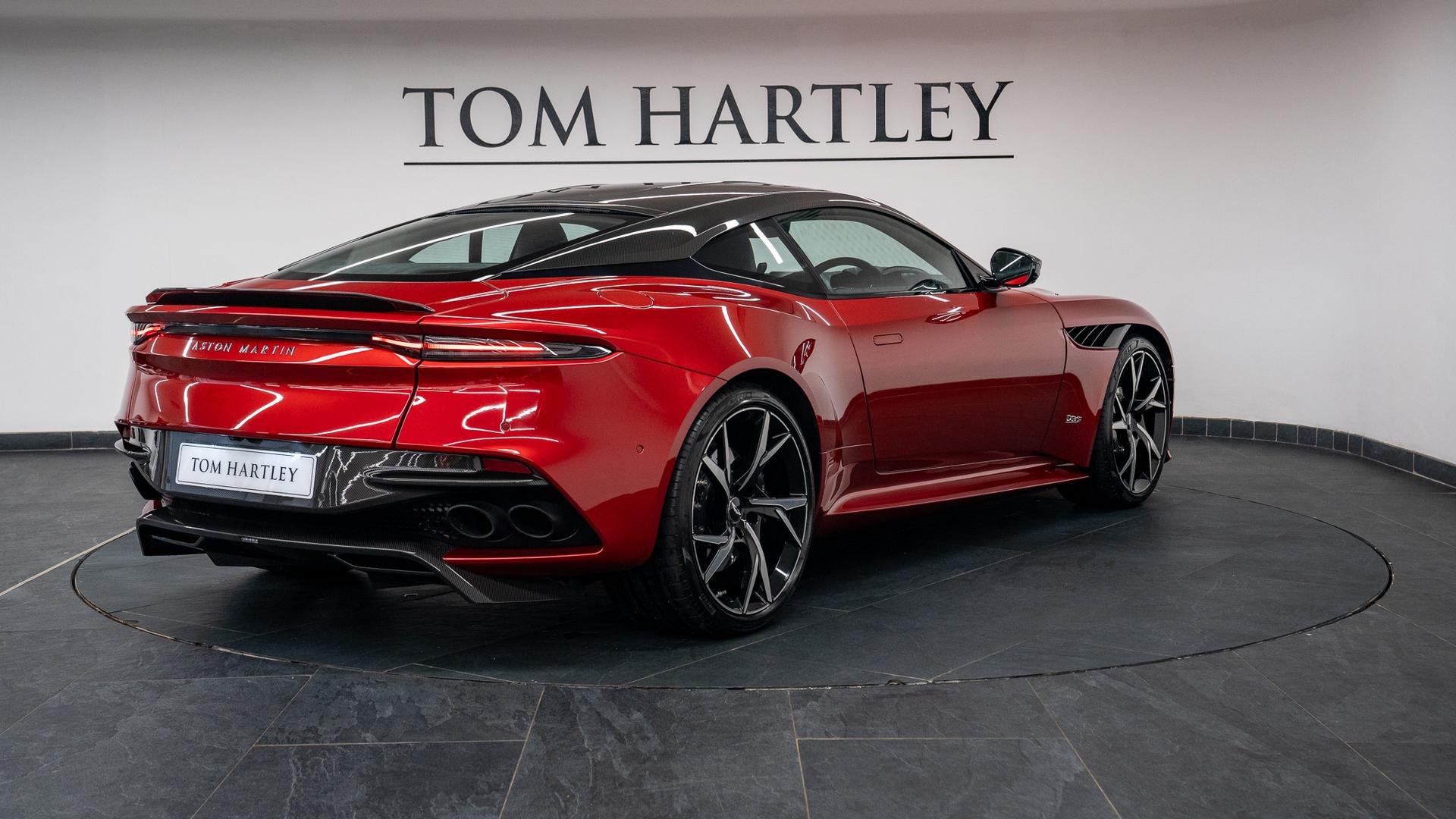 Aston Martin DBS Photo 0998c0d4-2d61-4a1d-a5cd-ca0f3ff990d5.jpg