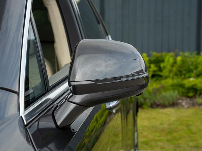 BENTLEY Bentayga Photo 43
