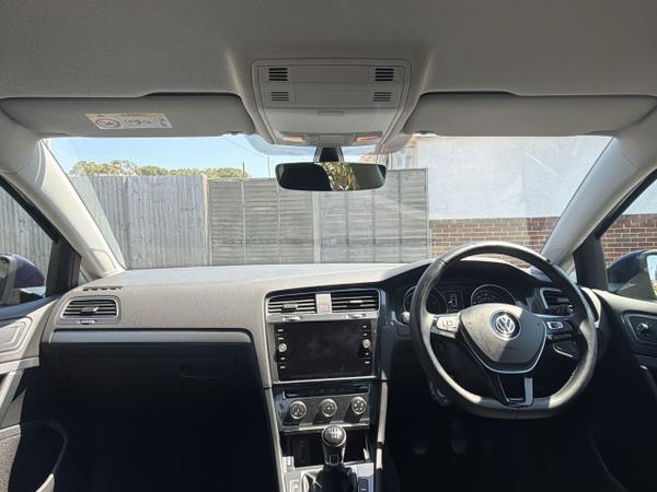 Volkswagen Golf Photo 27