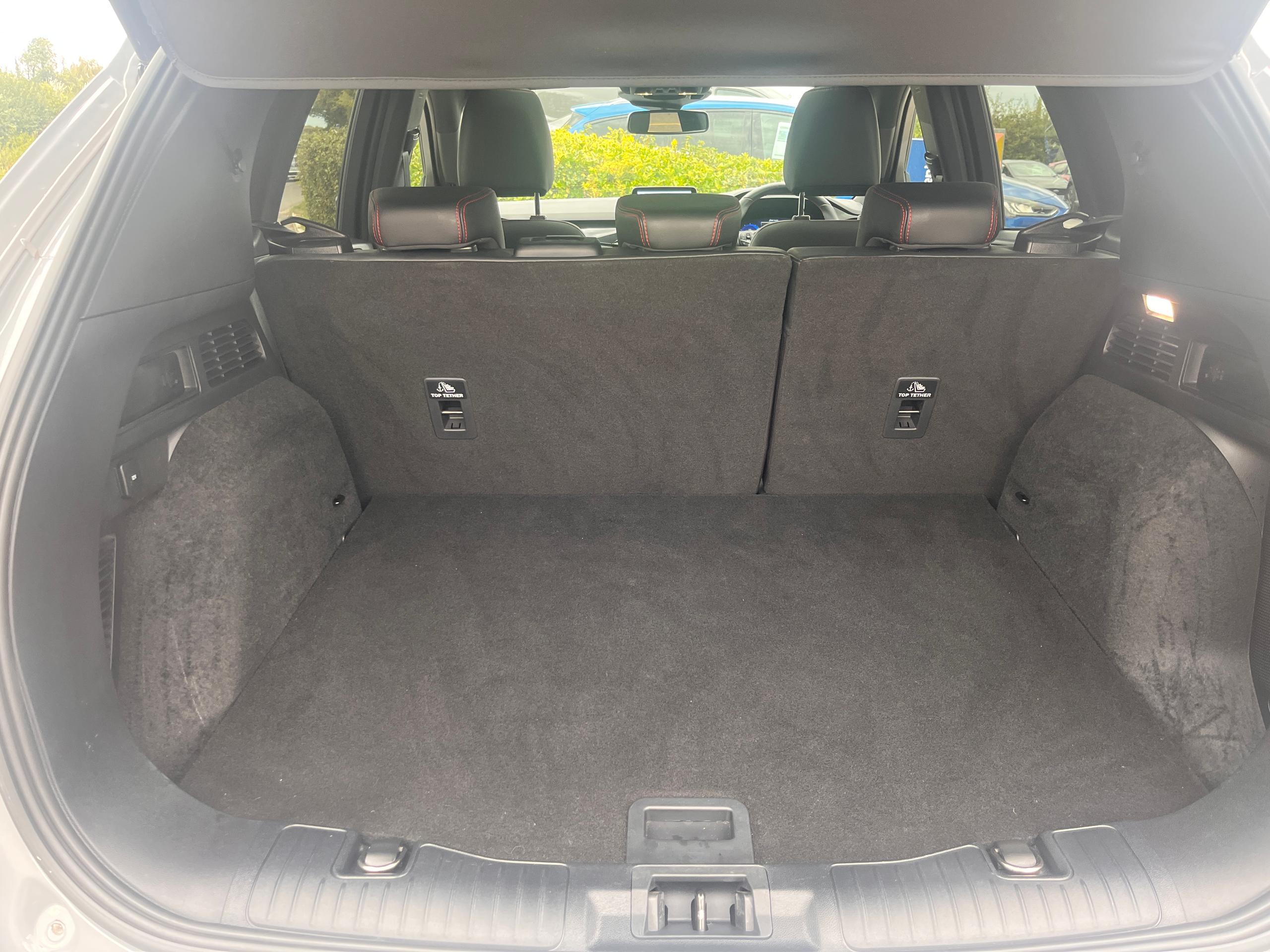 Used Ford Kuga AO73OJX 32