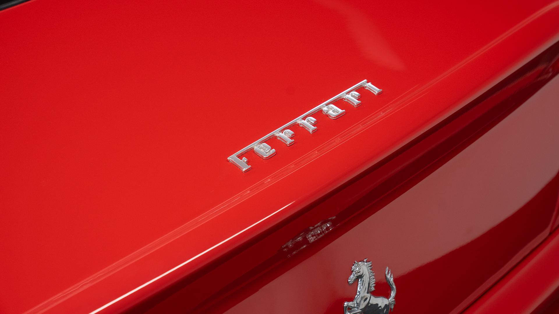 Ferrari 550 Photo 09b73a29-847c-4366-8d9b-85947bc2e8c5.jpg