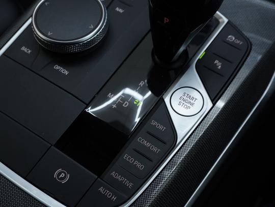 BMW 4 Series Photo 09c252f2-f64f-41be-9a41-cc0f3fa42de9.jpg