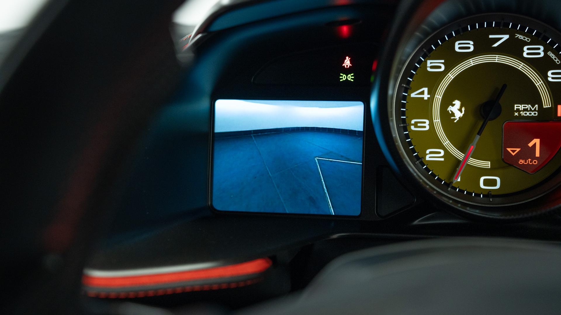 Ferrari 812 Photo 09c4311c-049d-405e-9aeb-ed4bf74374f3.jpg