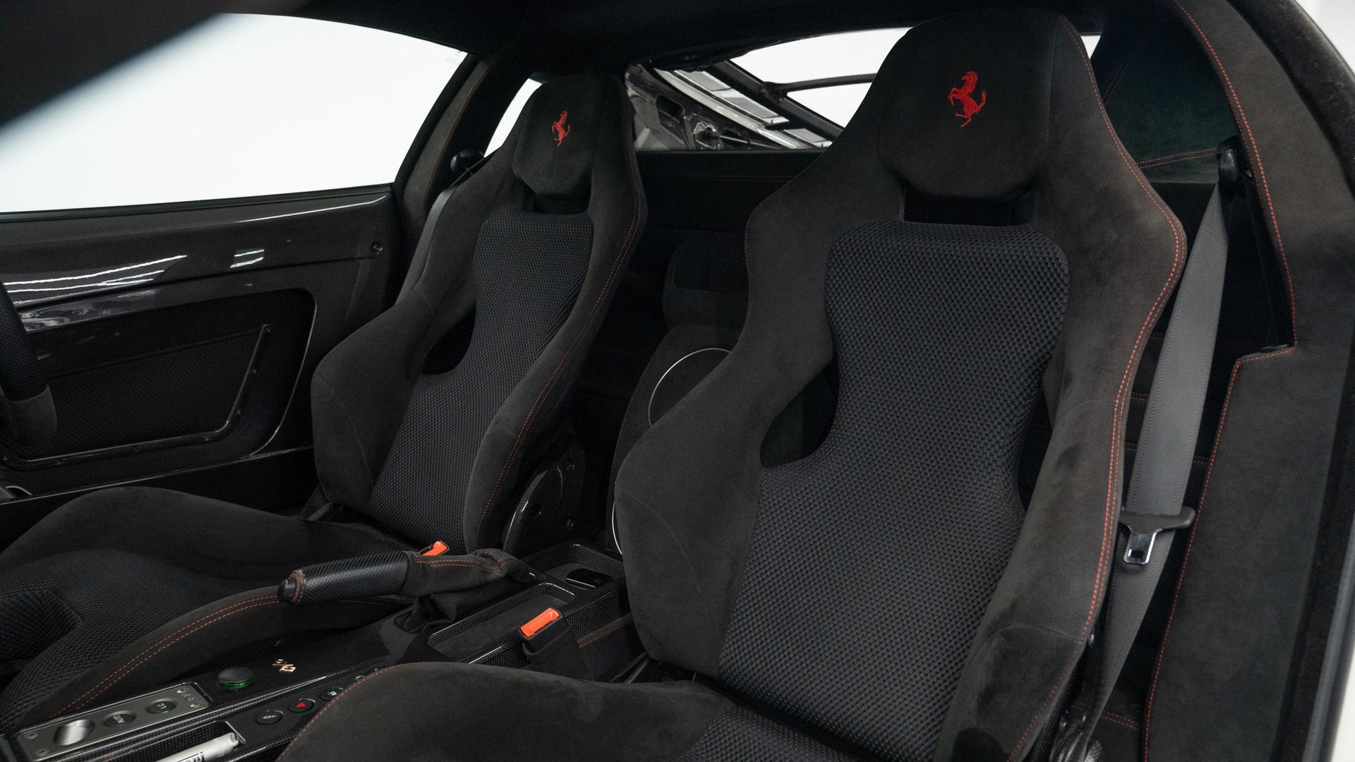 Ferrari 430 Photo 09cce103-a400-4b14-b2bb-f842bbb68116.jpg