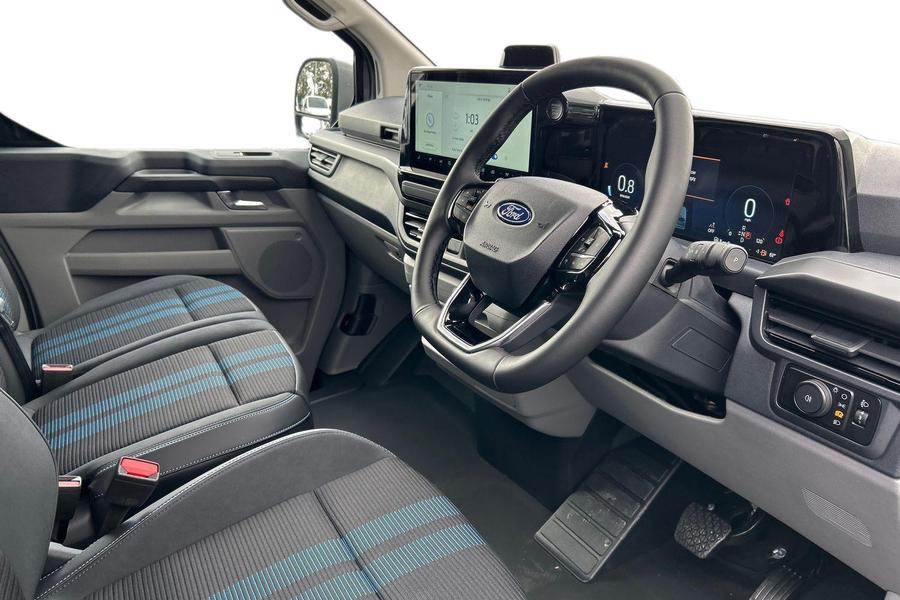 Ford TRANSIT CUSTOM Photo 09d545de-963c-4067-ab0f-86d7aad34365.jpg