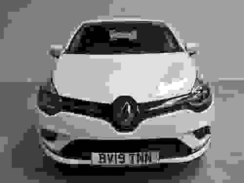 Renault CLIO Photo 09dabc0c-0a3c-49d6-9f35-5aaf37f63923.jpg