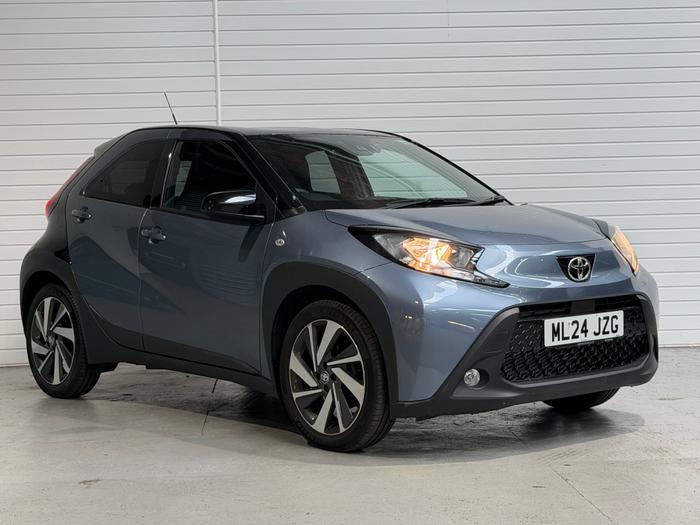 Used 2024 Toyota Aygo X 1.0 VVT-i Edge Hatchback 5dr Petrol Manual Euro 6 (s/s) (72 ps) Grey at Gravells
