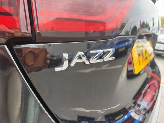 Honda Jazz Photo 09e8094c-51d8-44ab-9ce8-d378ff30660c.jpg
