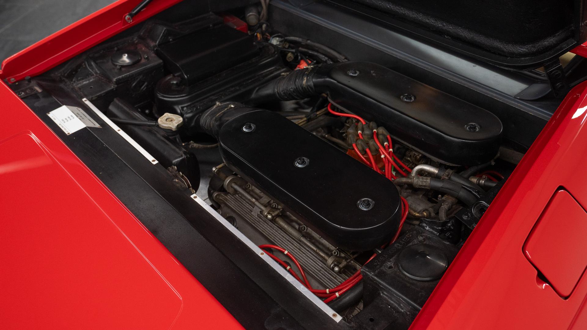 LAMBORGHINI Jalpa Photo 09ec0319-792a-4658-aefa-8025c9c5f1b0.jpg