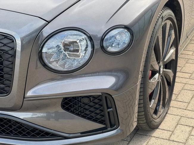 BENTLEY Flying Spur Photo 20