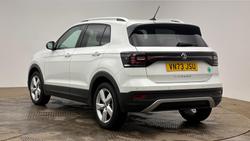 VOLKSWAGEN T-Cross Photo 3