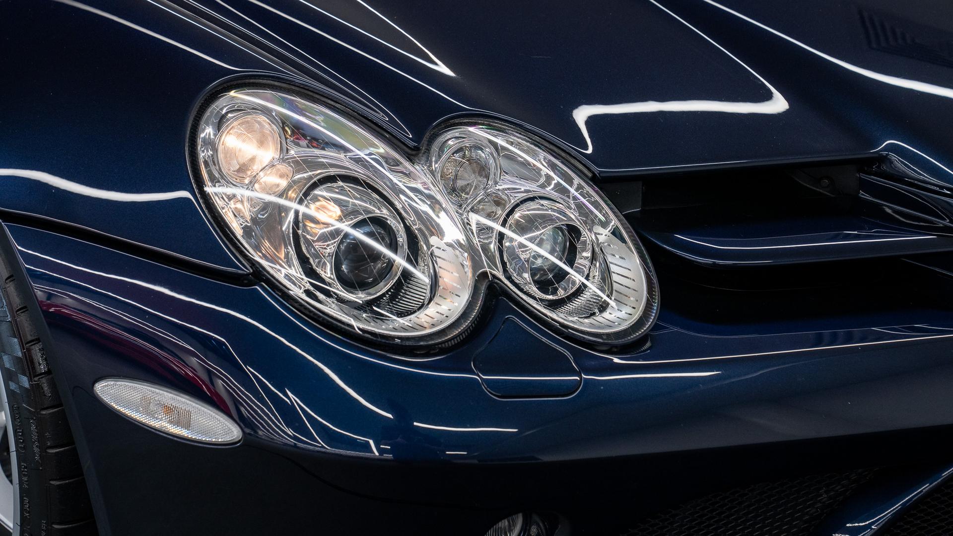 Mercedes-Benz SLR McLaren Photo 0a32869d-9906-455e-b38f-74135f4d8731.jpg