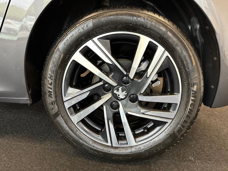 Peugeot 208 Photo 0a329a5d-440c-4850-bbbc-8f15a4d659d8.jpg