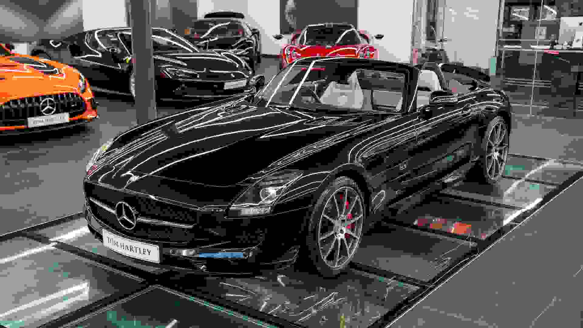 Mercedes-Benz SLS AMG Photo 0a4e28a6-4192-4ef2-ad17-50e6bfaf3d47.jpg