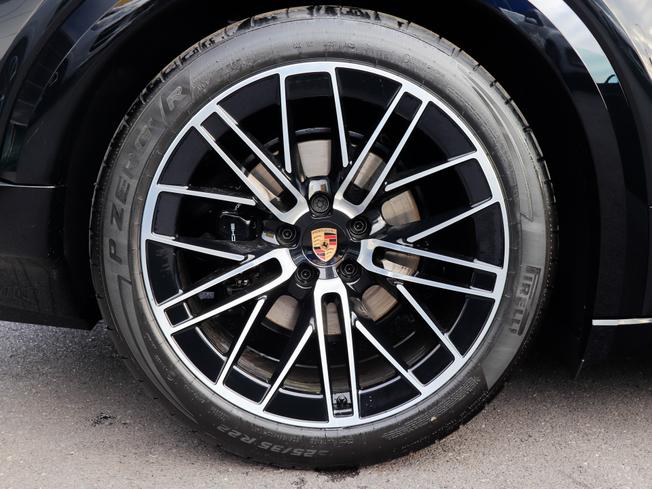 PORSCHE Cayenne Electric Photo 4
