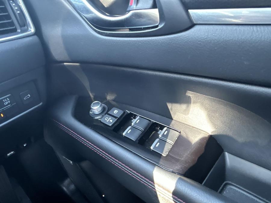 Mazda CX-5 Photo 0a62669a-6fa0-4363-9e48-361f06c0e59a.jpg