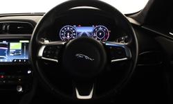 Jaguar F-PACE Photo 7