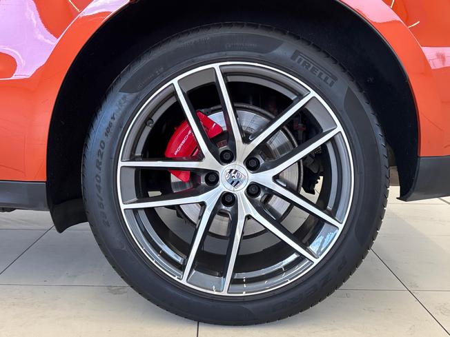 PORSCHE Macan Photo 25