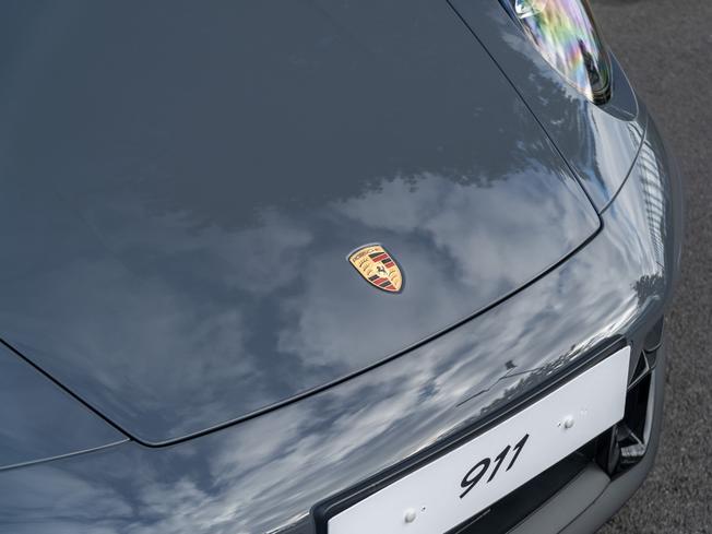 PORSCHE 911 Photo 34