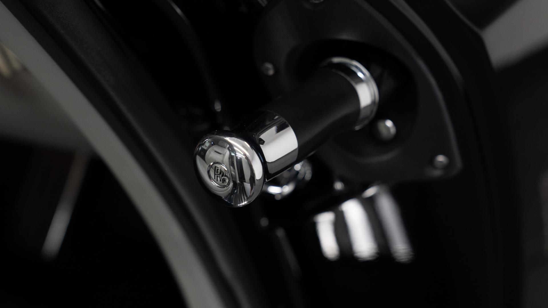 Rolls-Royce Phantom Photo 0a6f7835-1f5e-47a6-852d-d731defff116.jpg